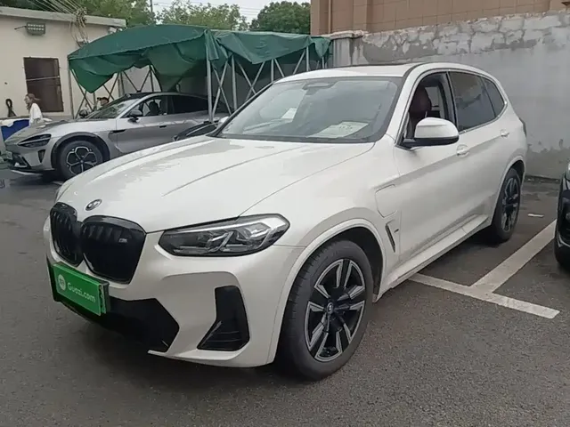 BMW iX3 2024 Leading Edition