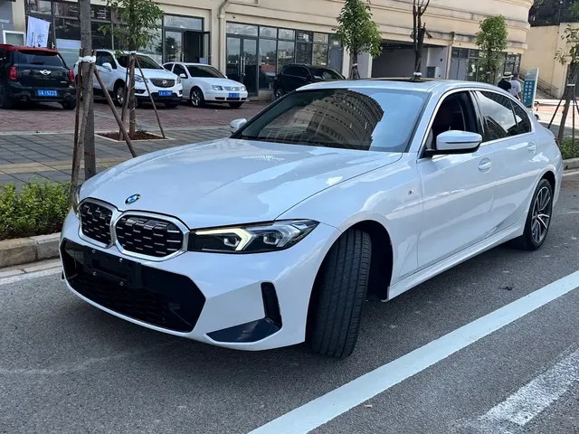 BMW 3 Series 2023 325Li M Sport Package