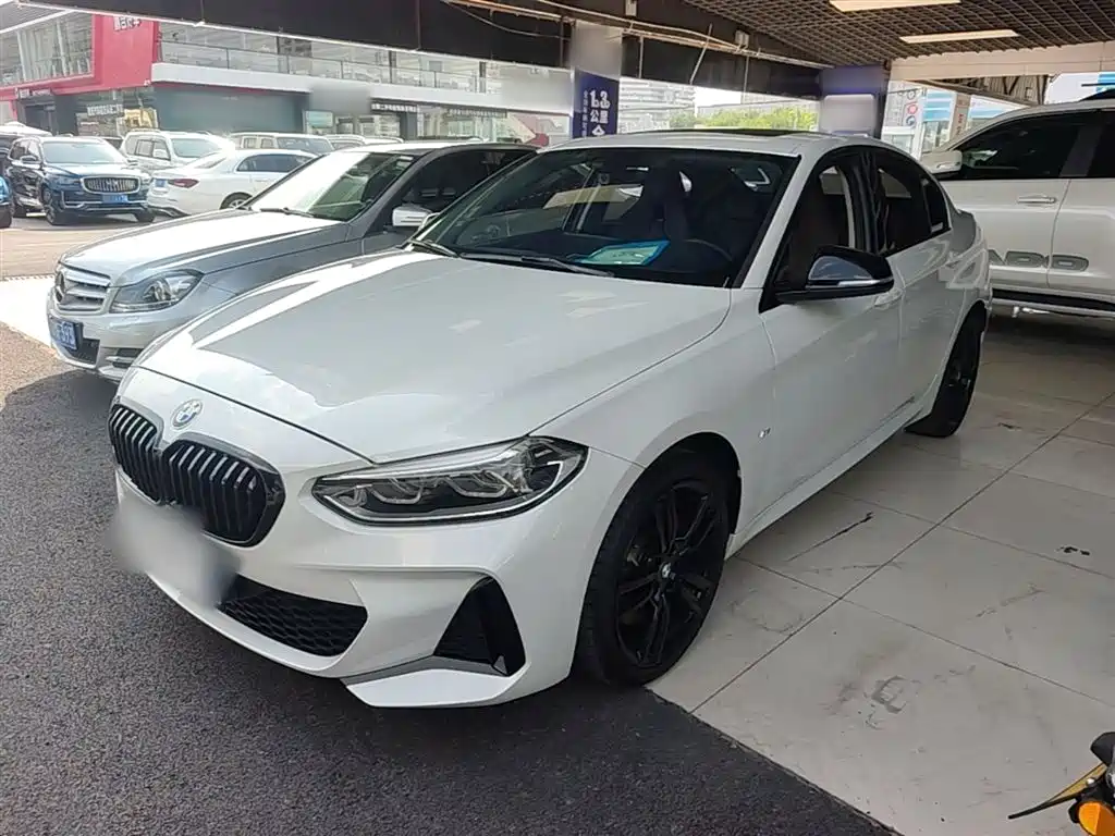 BMW 1 Series 2023 125i M Sport Shadow Edition