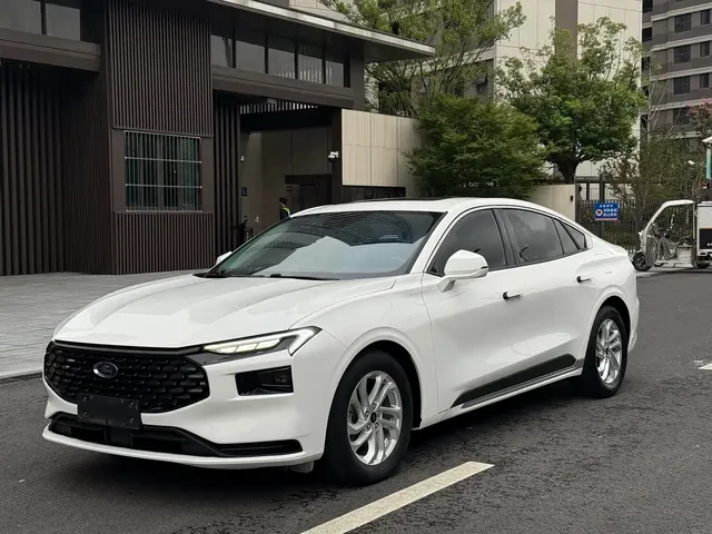 Ford Mondeo 2022 Facelift EcoBoost 245 Fashion
