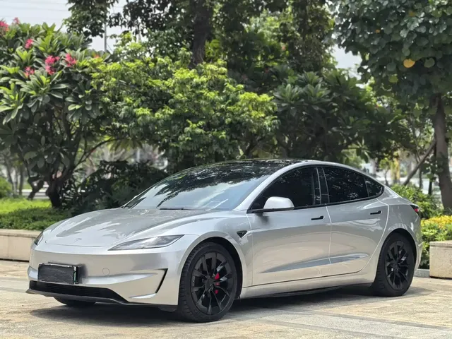 Tesla Model 3 2023 Long Range All-Wheel Drive