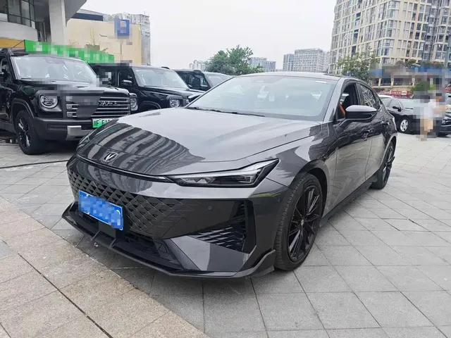 Changan UNI-V 2024 1.5T Deluxe Sport