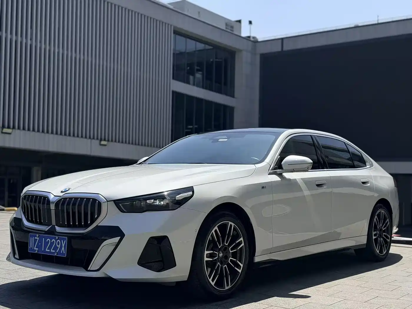 BMW 5 Series 2024 530Li Leading M Sport Package