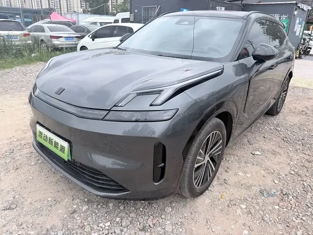 Lynk & Co 08 EM-P 2025 120km Long Range Pro