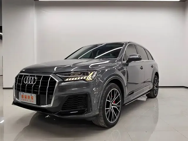 Audi Q7 2023 55 TFSI quattro S line Sport