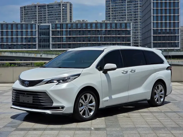 Toyota Sienna 2023 2.5L Hybrid Premium Edition
