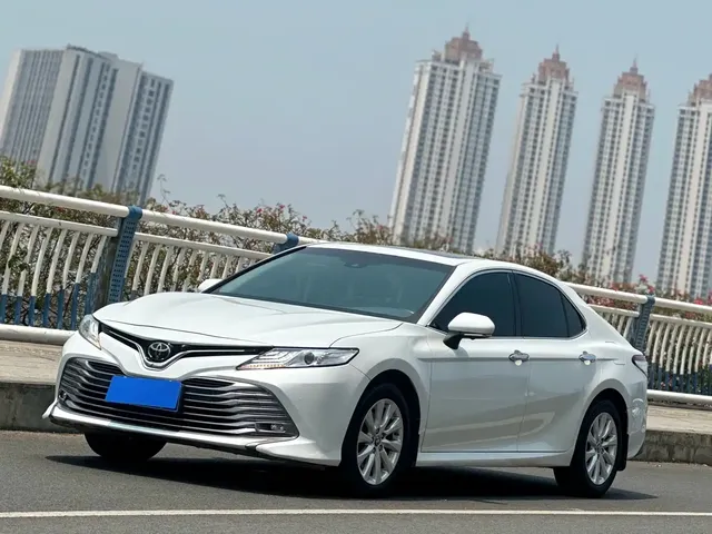 Toyota Camry 2021 2.0G Luxury Edition