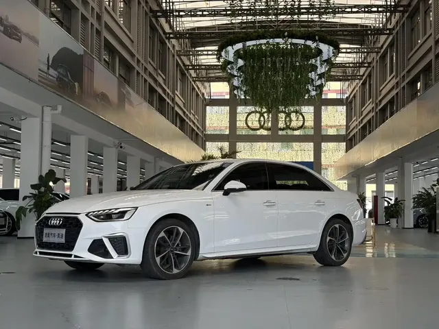 Audi A4L 2022 40 TFSI Fashion Dynamic