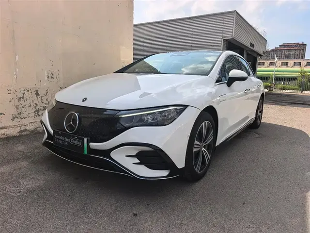 Mercedes-Benz EQE 2025 Model 500 4MATIC Luxury Edition