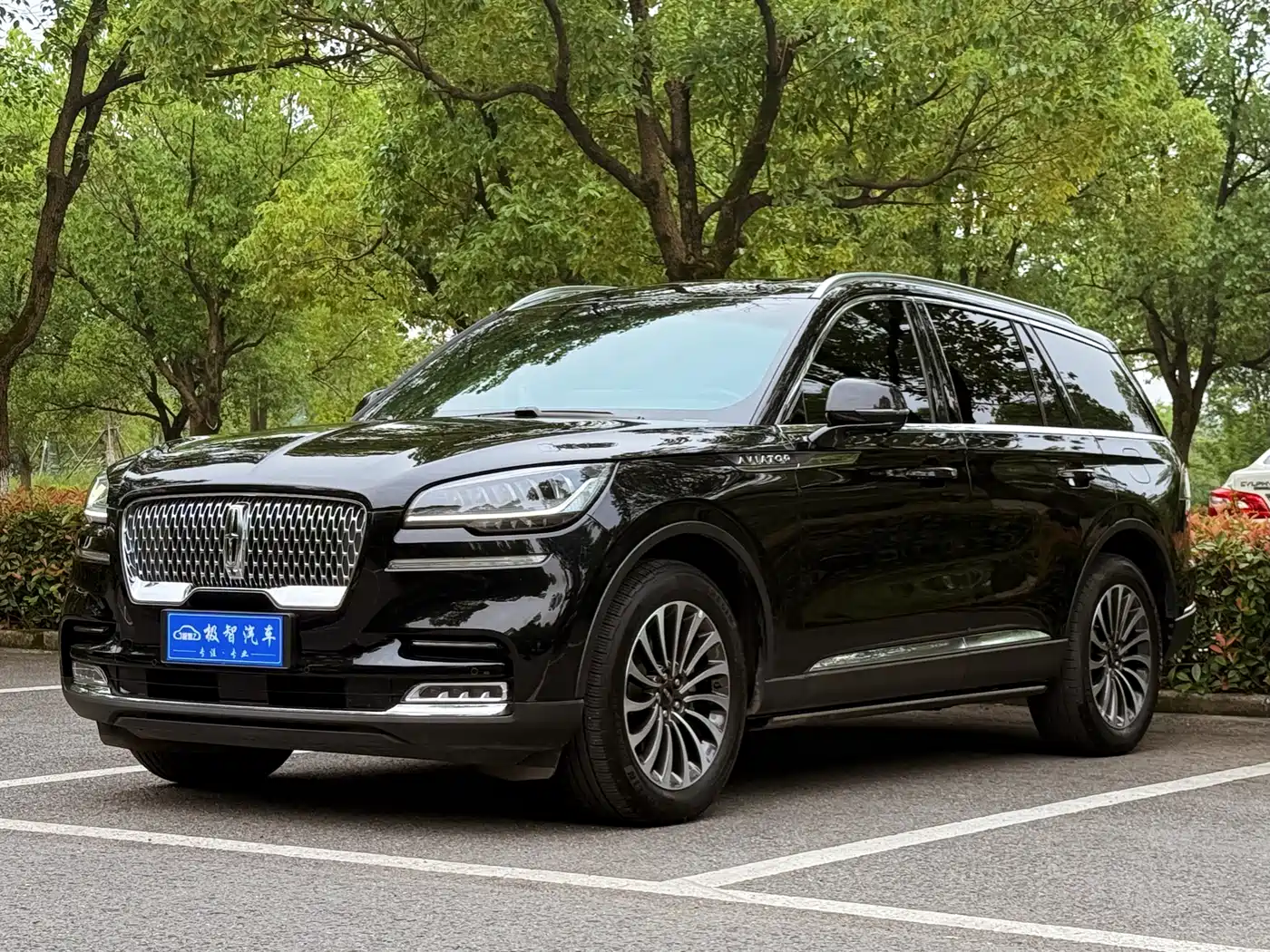 Lincoln Aviator 2023 3.0T V6 AWD Premium Cruise Edition 6-Seater