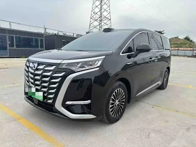 Denza D9 2025 DM-i Smart Drive Edition 1020 AWD Premium