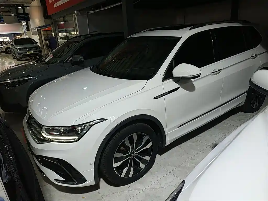 Volkswagen Tiguan L 2022 330TSI Auto 2WD R-Line Premium Edition