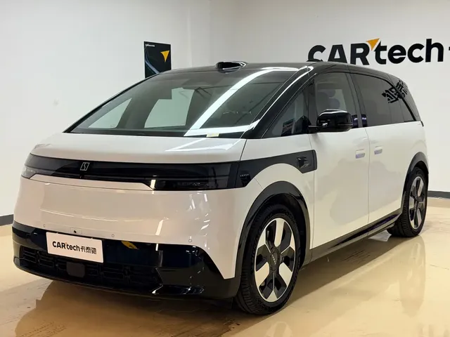 ZEEKR MIX 2025 Smart Driving Edition