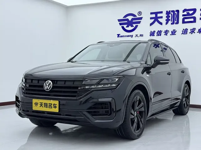 Volkswagen Touareg 2022 3.0TSI Rui Xiang Edition Gloss Black Sport Package