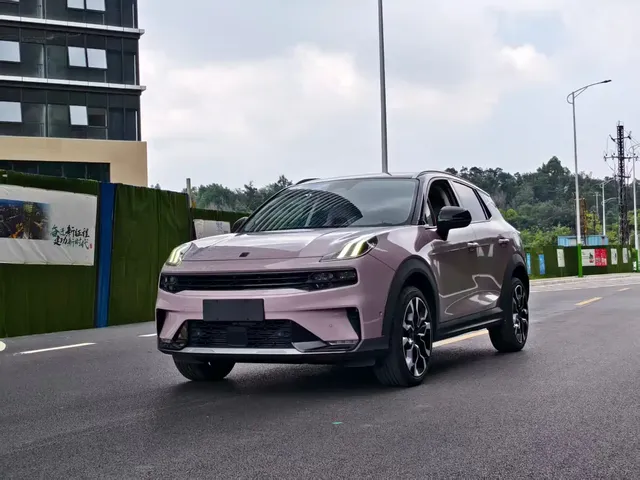Lynk & Co 06 2021 1.5T Shero Pink Special Edition