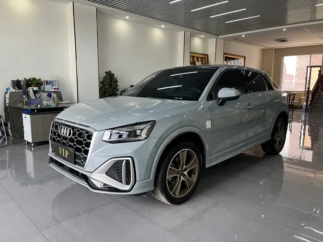 Audi Q2L 2022 35 TFSI Fashion Dynamic