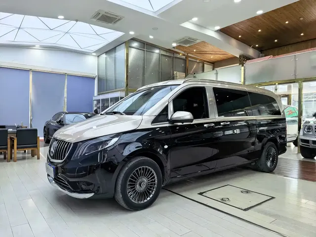 Mercedes-Benz Vito 2023 2.0T Business 7-Seater