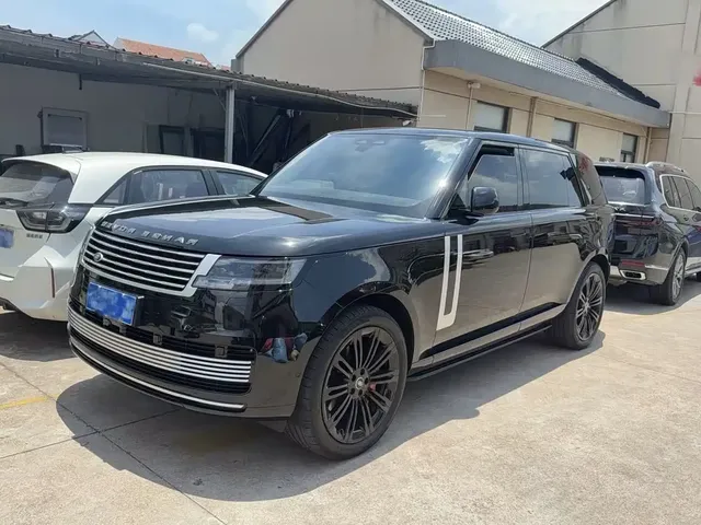 Land Rover Range Rover 2025 3.0 L6 400PS Flourishing Era Extended Wheelbase