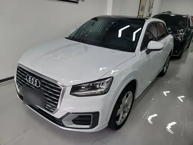 Audi Q2L 2020 35 TFSI Fashion Elegance Model