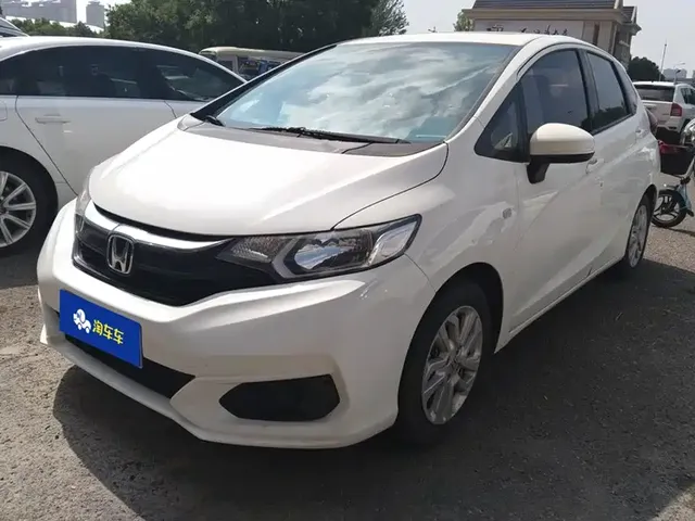 Honda Fit 2018 1.5L CVT Comfort Sunroof Edition