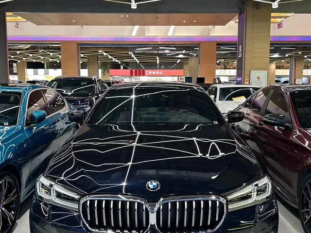 BMW 5 Series 2022 525Li M Sport Package