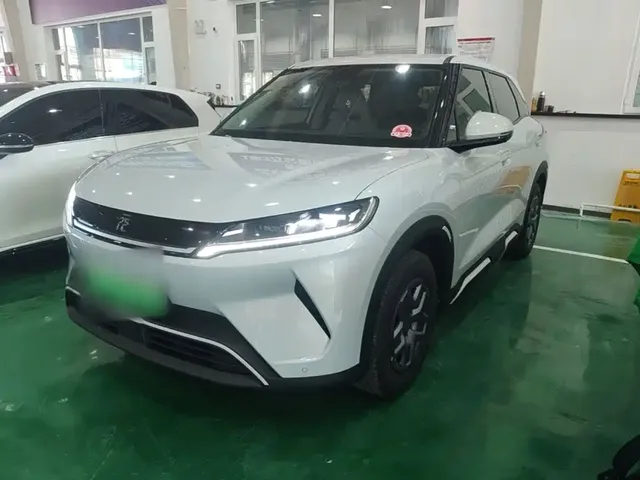 BYD Yuan UP 2025 Model 301KM Navigator