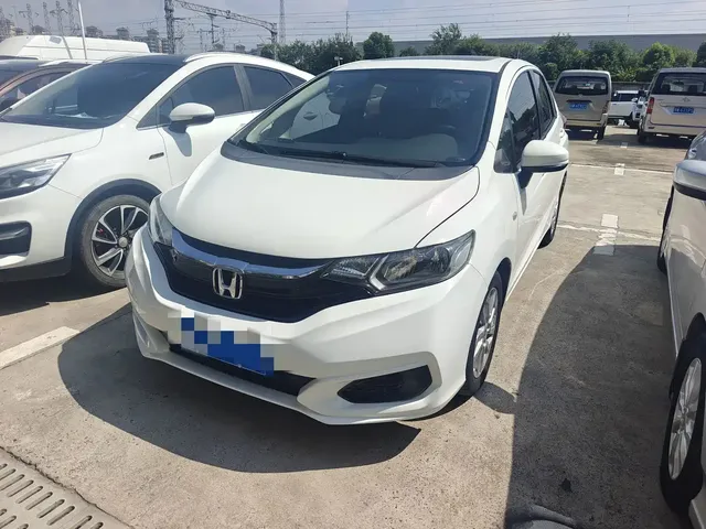 Honda Fit 2018 1.5L CVT Comfort Sunroof Edition