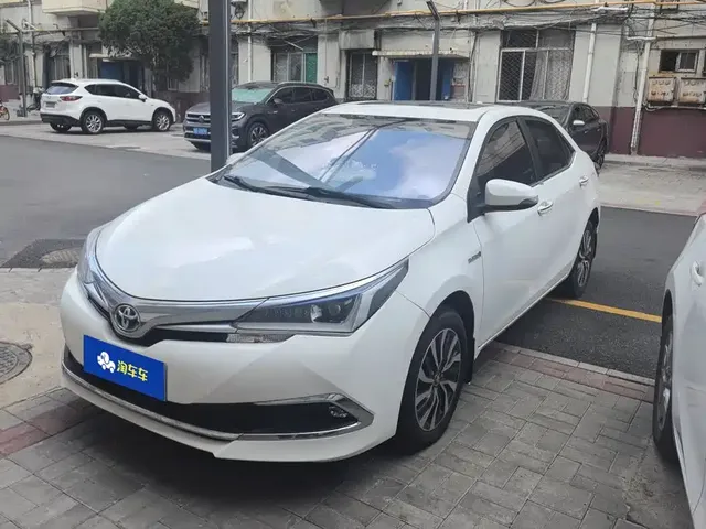 Toyota Corolla 2017 Facelift Hybrid 1.8L E-CVT Leading Edition