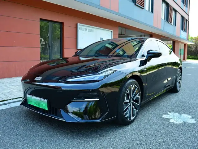 Geely Galaxy E8 2024 665km RWD Starship Voyager Edition