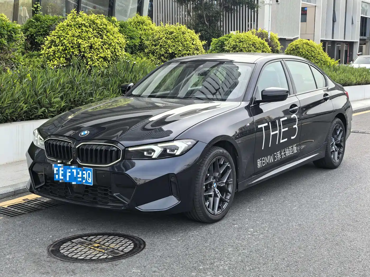 BMW 3 Series 2025 330Li M Sport Night Edition