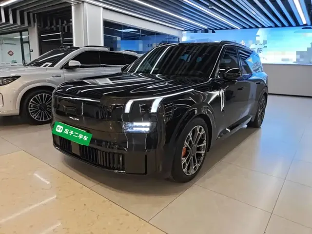 Lynk & Co 900 2025 1.5T Ultra