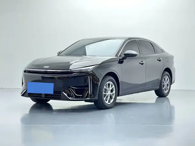 Geely Galaxy L6 2025 EM-i 60km Voyage Edition