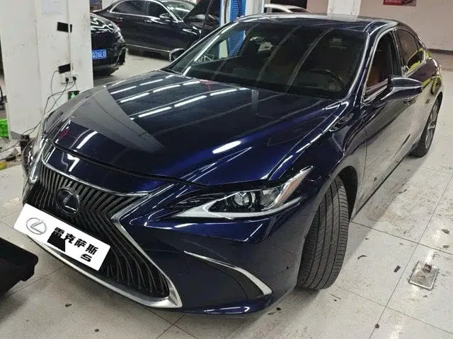 Lexus ES 2020 Model 300h Excellence Edition