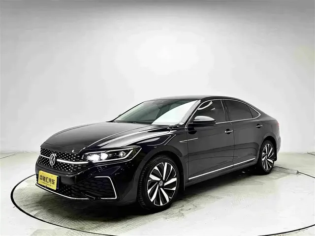 Volkswagen Passat 2022 330TSI Starlight Luxury Edition