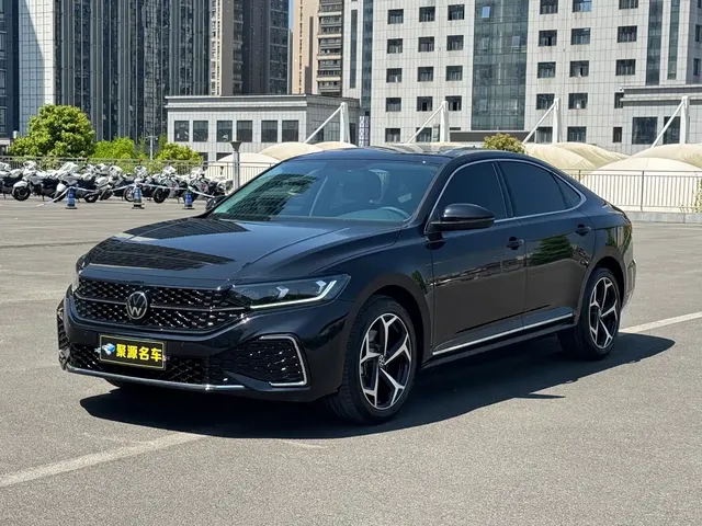 Volkswagen Passat 2025 Outstanding 330TSI Elite Edition