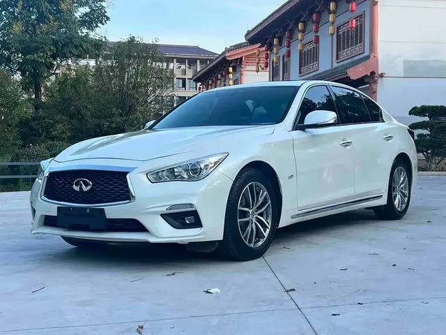 Infiniti Q50L 2018 2.0T Comfort (China VI)
