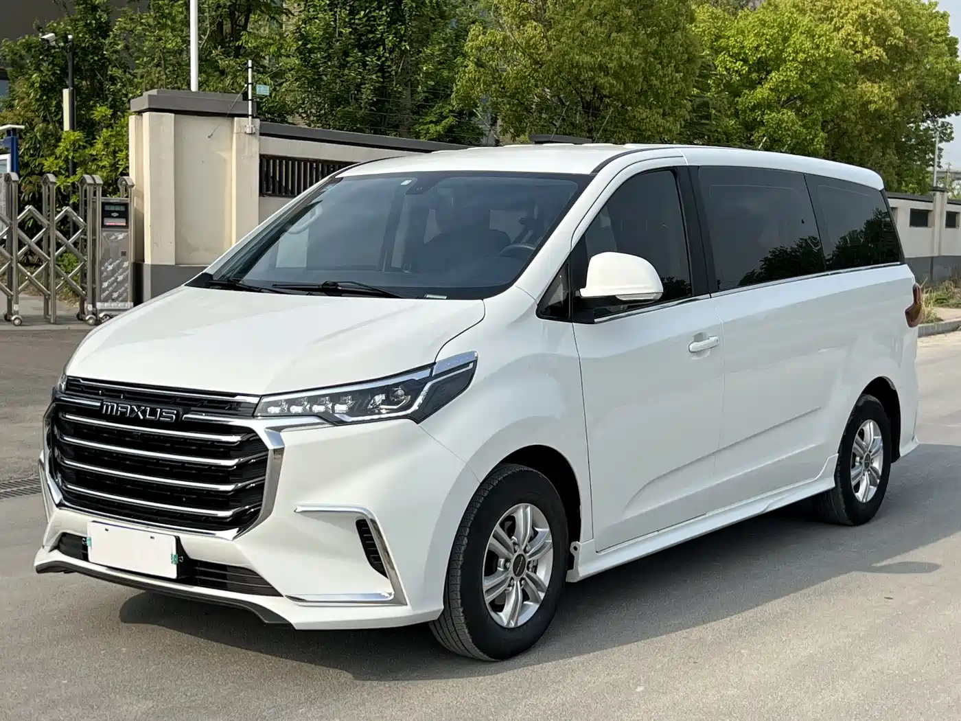 SAIC Maxus G20 2023 ES 2.0T Gasoline Automatic Premium Edition
