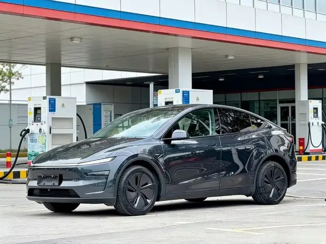 Tesla Model Y 2025 Rear-Wheel Drive