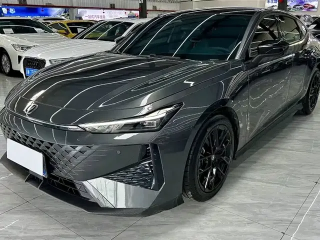 Changan UNI-V 2024 1.5T Deluxe Sport