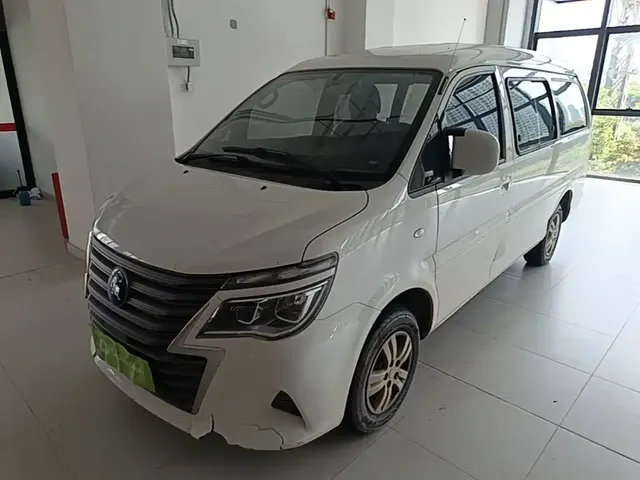 Dongfeng Fengxing Lingzhi 2023 M5L 1.6L Basic 7-seater