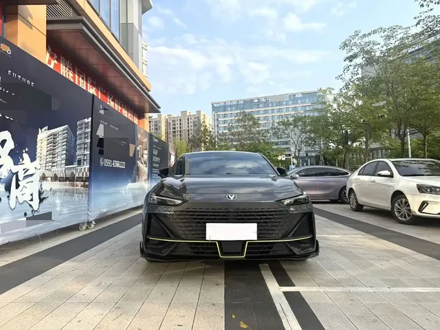 Changan UNI-V 2022 1.5T Sport Edition