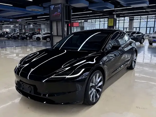 Tesla Model 3 2023 Rear-Wheel Drive
