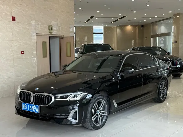 BMW 5 Series 2023 530Li Leading Luxury Package