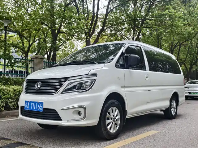 Dongfeng Fengxing Lingzhi 2018 M5L 1.6L 7-Seater Luxury
