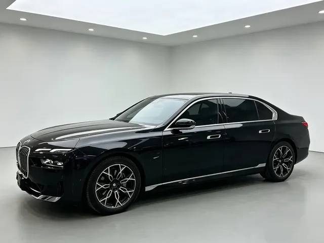 BMW 7 Series 2023 Model 735Li M Sport Package