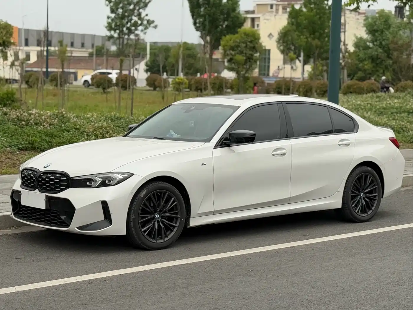 BMW 3 Series 2024 325Li M Sport Shadowline Package