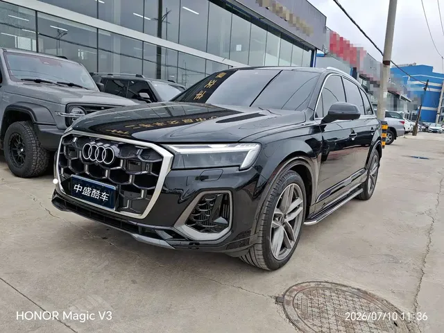 Audi Q7 2025 55 TFSI quattro S line Sport