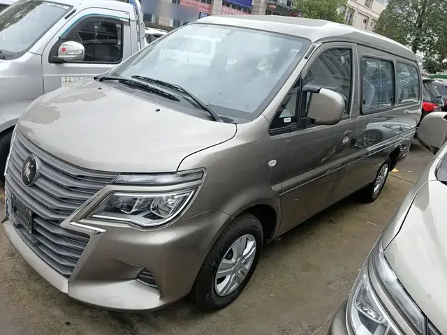 Dongfeng Fengxing Lingzhi 2024 M5L 1.5T Manual Basic 7-seater