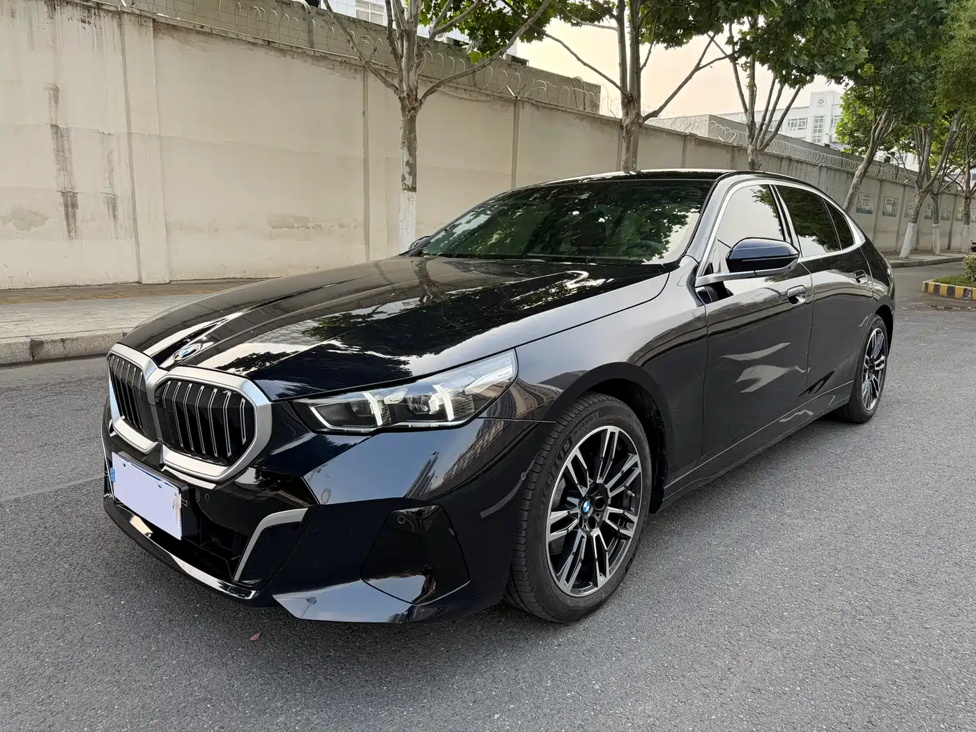 BMW 5 Series 2025 530Li Leading M Sport Package