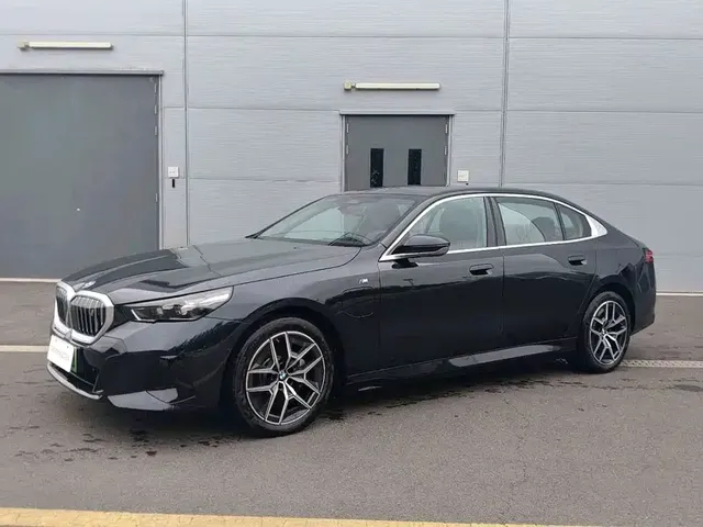 BMW i5 2025 eDrive 35L M Sport Package